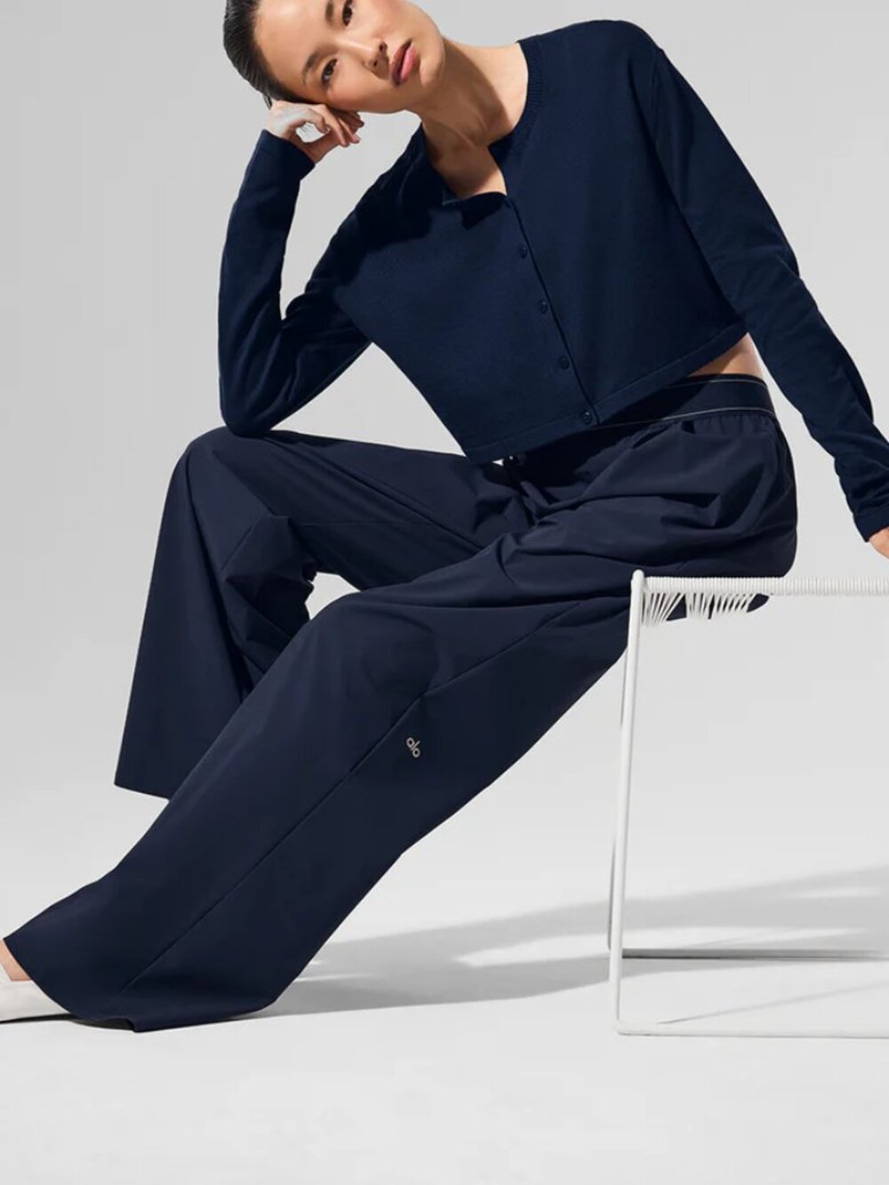 Navy Blue ALO Yoga Relaxed Wide Leg Lounge Pants NWT β¨ Length:30" Inseam - Picture 6 of 6